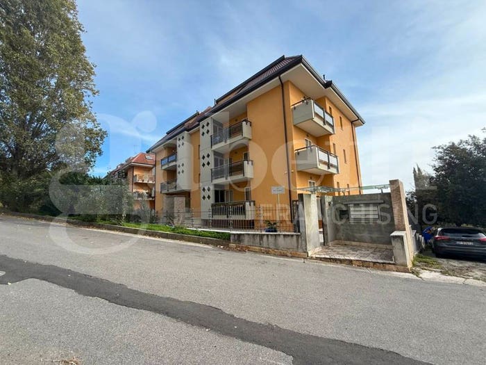 Appartamento con 5 locali in vendita in VIA PAUL HERRIS, Mater Domini Cavita, Catanzaro