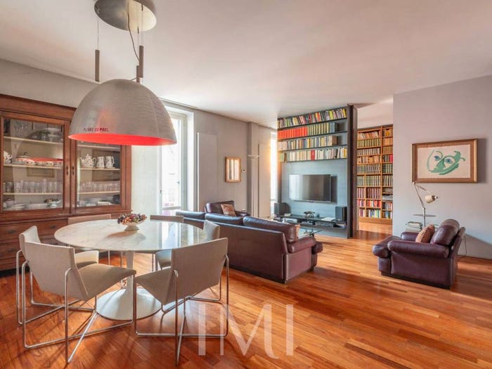 Appartamento trilocale in vendita in Via Casale, Navigli Darsena, Milano