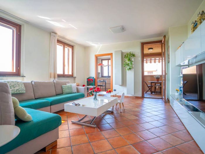 Appartamento quadrilocale in vendita in Via Papa Giovanni XXIII, Gaggiano