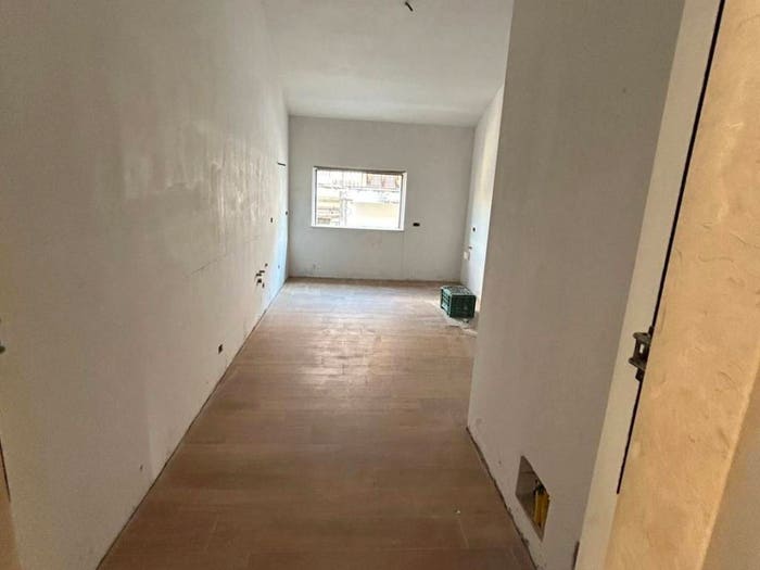 Appartamento quadrilocale in vendita in Via Aspromonte, Locri