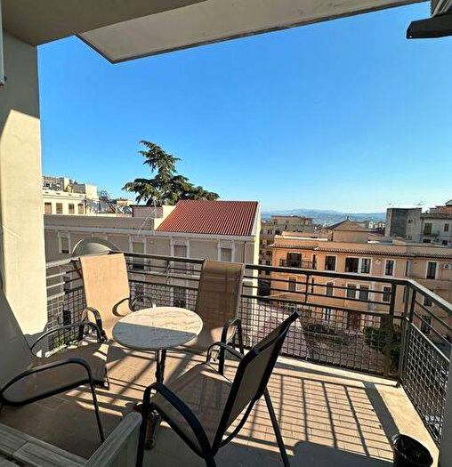Appartamento quadrilocale in vendita in Via Francesco Crispi, San Leonardo, Catanzaro