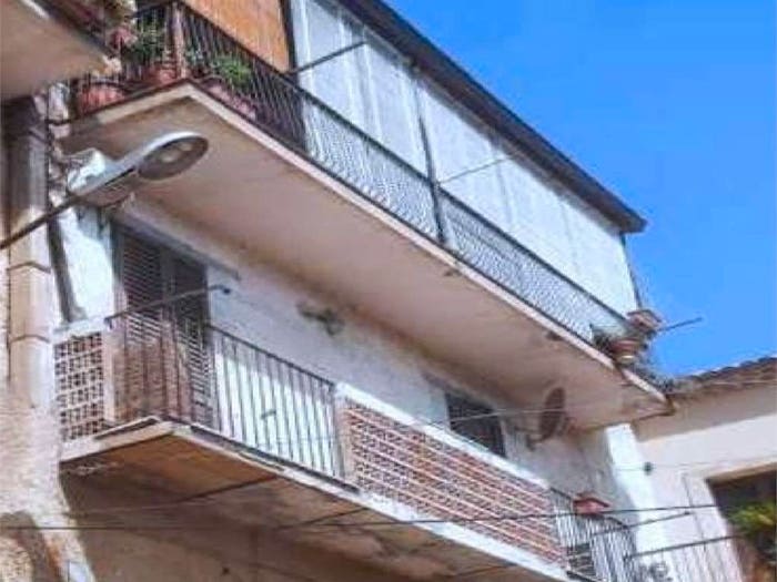 Appartamento quadrilocale in vendita in Via XX Settembre, Centro, Carolei