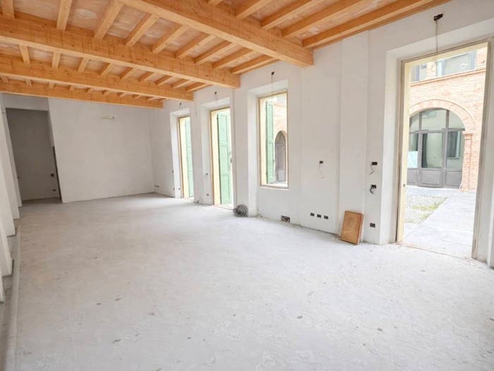 Appartamento trilocale in vendita in Centro, Mirandola
