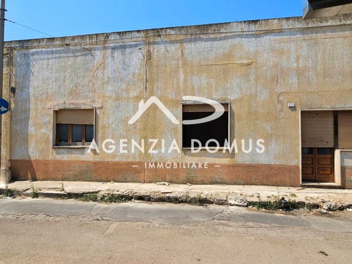 Casa quadrilocale in vendita in via Enrico Toti, Centro, Alliste