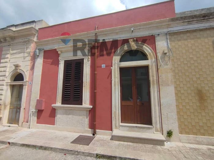 Casa con 5 locali in vendita in via Garibaldi, Canicattini Bagni