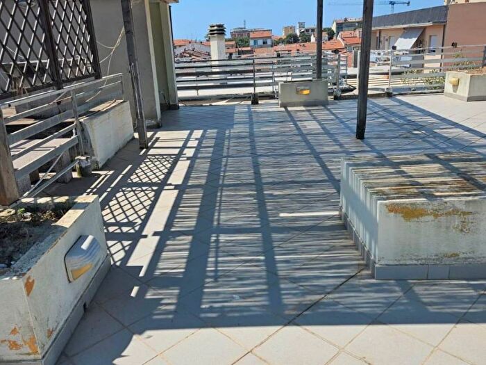 Casa con 5 locali in vendita in Via Cesare Battisti, Torre del Lago, Viareggio