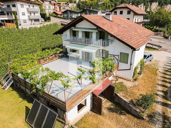 Casa con 6 locali in vendita in Cortaccia sulla Strada del Vino