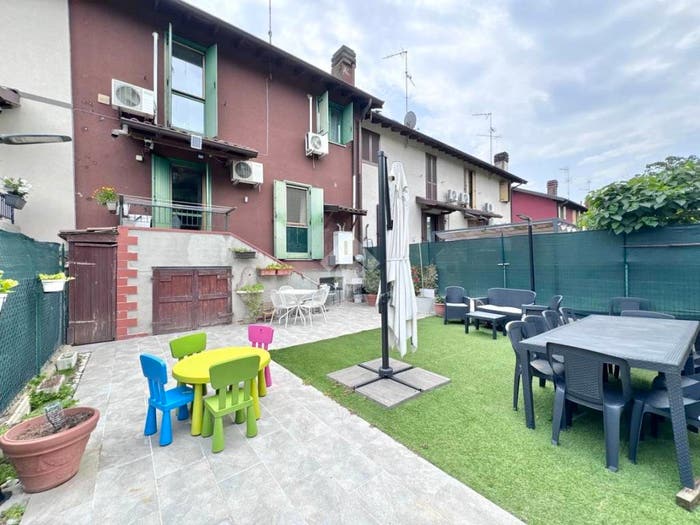 Casa quadrilocale in vendita in Via E Berlinguer, Casarile