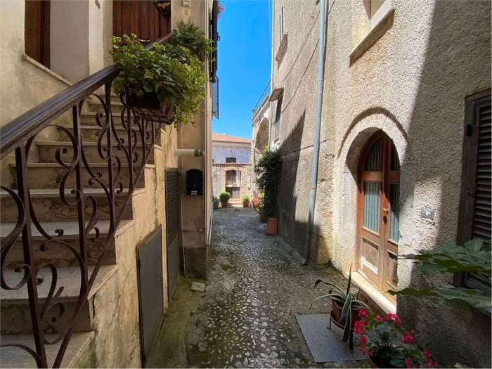 Appartamento bilocale in vendita in Via Grotti, Centro, Atina