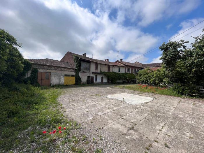 Casa con 6 locali in vendita in Via Maestra, Torrazza, Borgo San Siro