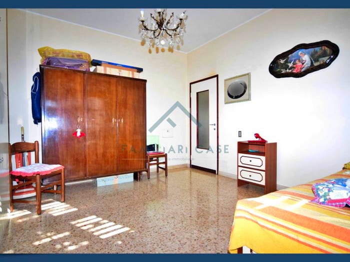 Casa con 5 locali in vendita in Via Col di Lana, Albizzate