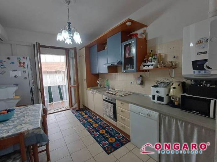 Appartamento con 5 locali in vendita in Piazza della Libertà, Centro, Copparo