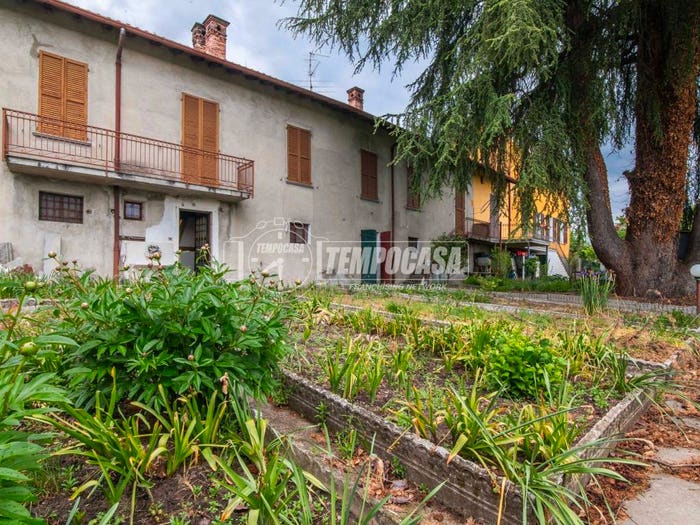 Casa con 6 locali in vendita in Via Vittorio Emanuele II, Centro, Lurate Caccivio