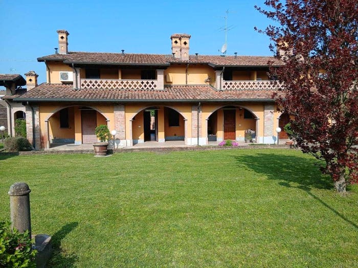 Appartamento trilocale in vendita in Bressana, Bressana Bottarone