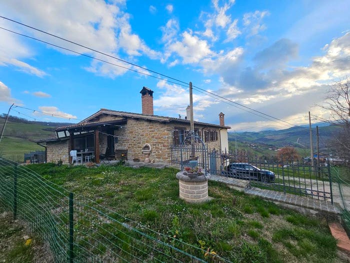 Casa con 5 locali in vendita in Località Arcofiato, Camerino