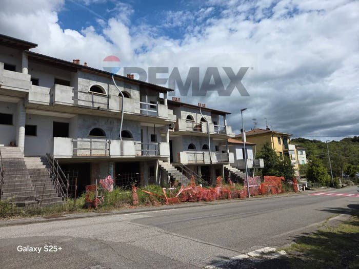Appartamento con 6 locali in vendita in Via del Larderel, Canneto, Monteverdi Marittimo