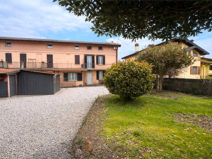 Casa quadrilocale in vendita in via brebbia, Bardello con Malgesso e Bregano