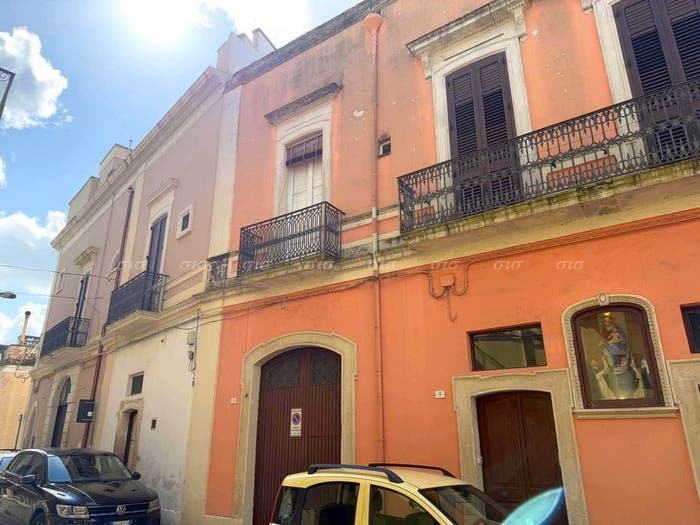 Appartamento quadrilocale in vendita in via Mazzarella, Centro, Galatone