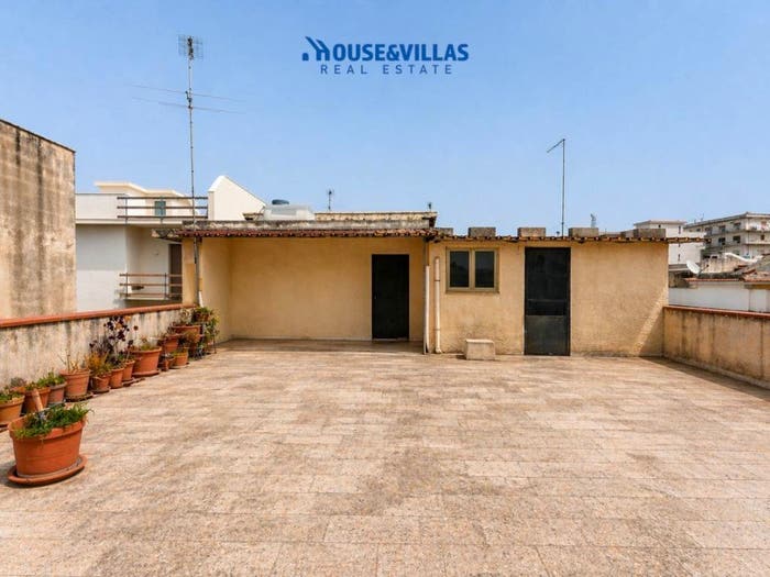 Appartamento trilocale in vendita in Via Giovanni Giolitti, Centro, Noto