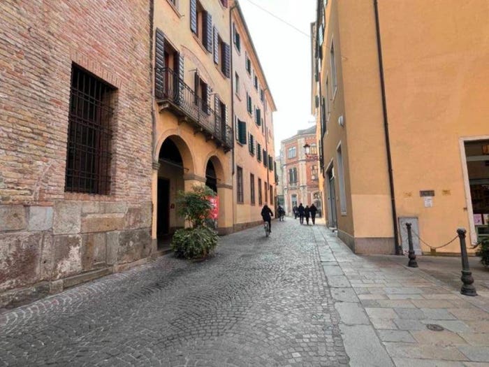 Appartamento con 5 locali in vendita in Piazza Eremitani, Santa Sofia Altinate, Padova