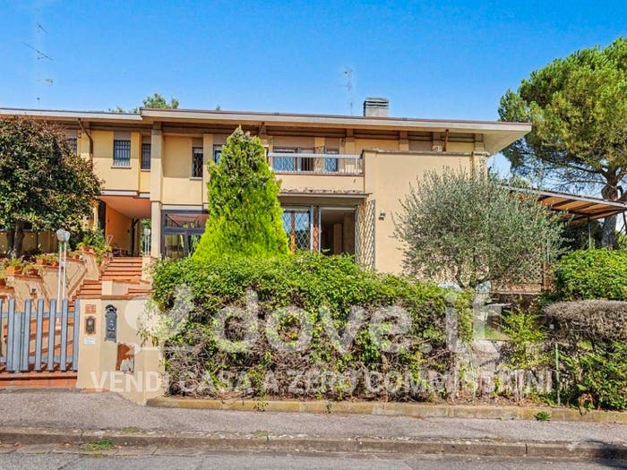Casa con 6 locali in vendita in Via Don Milani, Balatro, Bagno a Ripoli