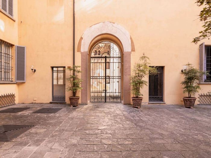 Appartamento con 5 locali in vendita in Strada Maggiore, Centro Storico, Bologna