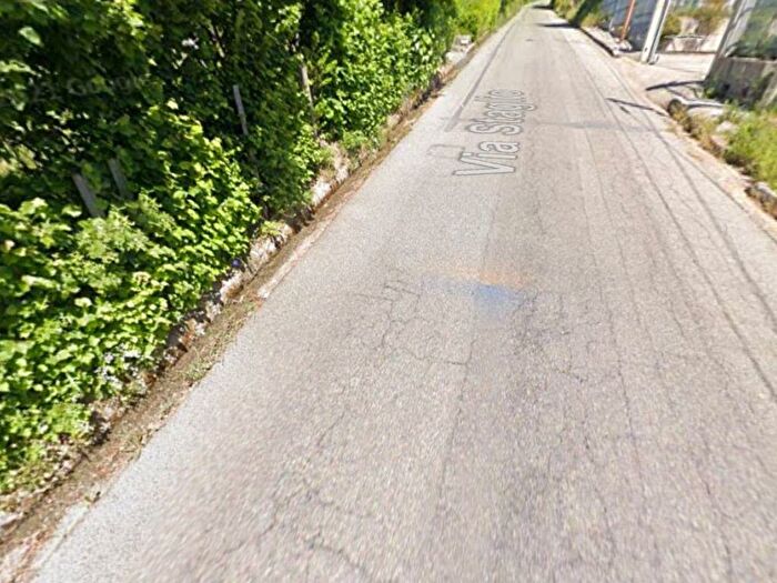 Appartamento quadrilocale in vendita in Via Staglio, Palinudo Staglio, Bianchi