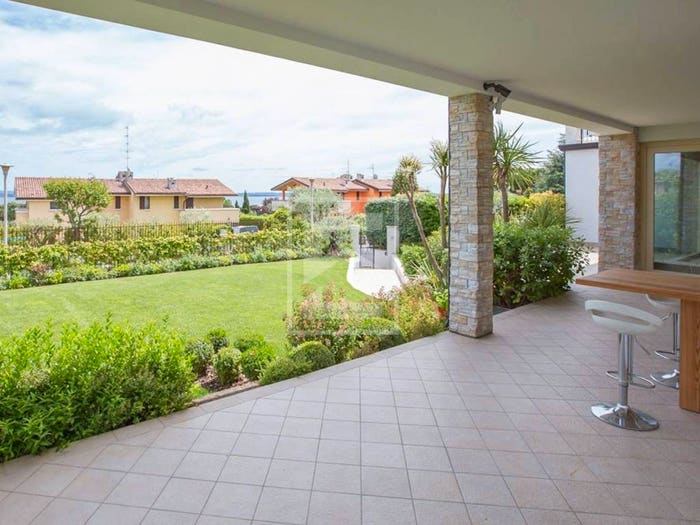 Appartamento con 5 locali in vendita in via cabasse, Centro, Padenghe sul Garda