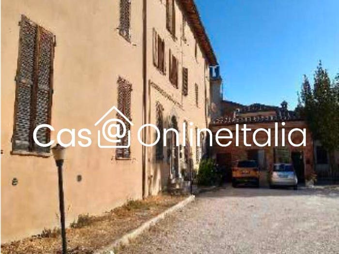 Appartamento con 6 locali in vendita in Frazione Fontignano Perugia Perugia, Fontignano, Perugia