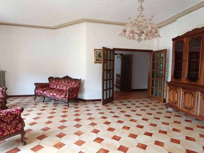 Appartamento con 6 locali in vendita in Piazza Vittorio Veneto, Centro, Montelupo Fiorentino