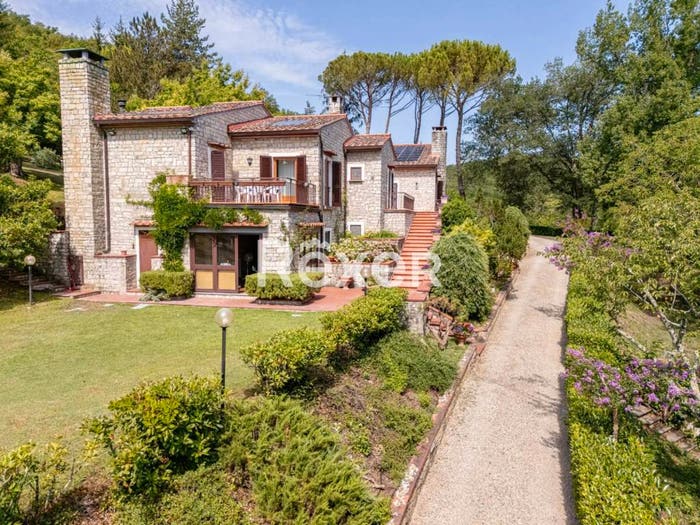 Casa con 6 locali in vendita in Via Faentina, Borgo San Lorenzo