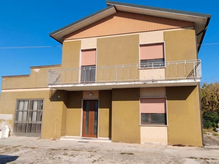Casa quadrilocale in vendita in Via Boccare, Centro, Casaleone