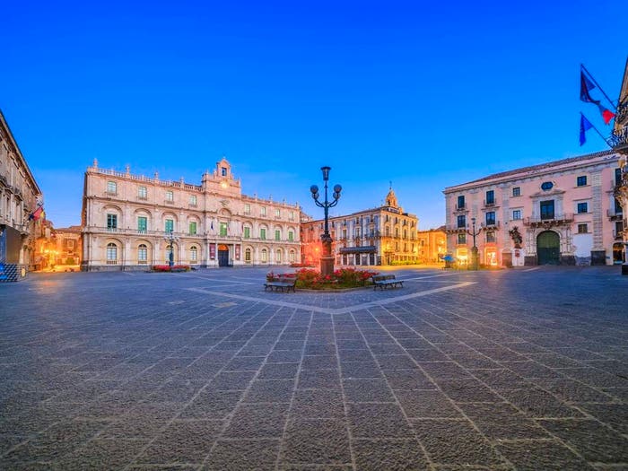 Appartamento bilocale in vendita in Piazza dell'Università, Centro Storico, Catania