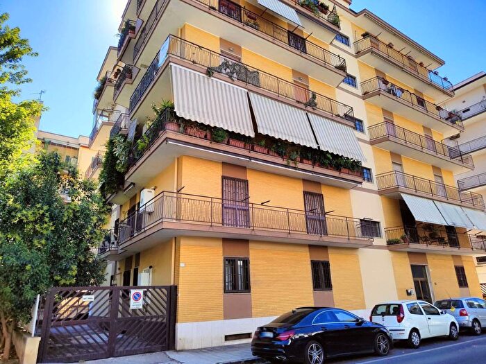 Appartamento quadrilocale in vendita in Via Pasquale Amato SNC, Ferrarecce Università, Caserta