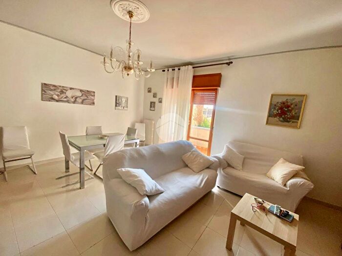 Appartamento quadrilocale in vendita in Via Campania, Caserta
