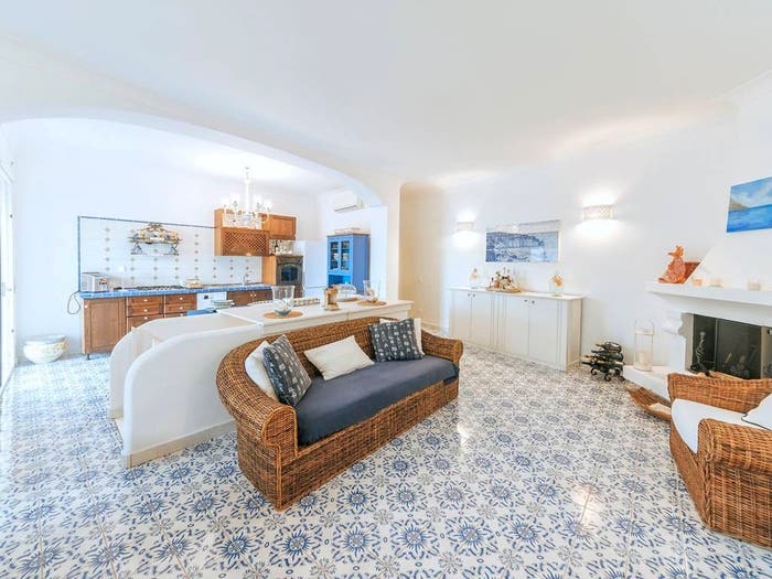 Appartamento con 6 locali in vendita in Calata Sant'Antonio, Casamicciola Terme