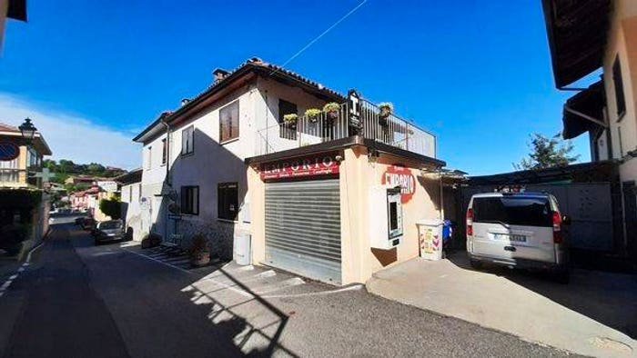 Casa con 6 locali in vendita in Via Maestra, Pavarolo