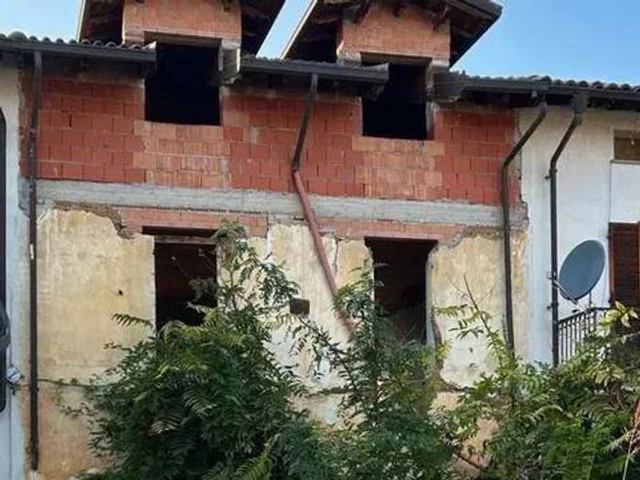 Casa quadrilocale in vendita in Vicolo Manzoni, Fresonara