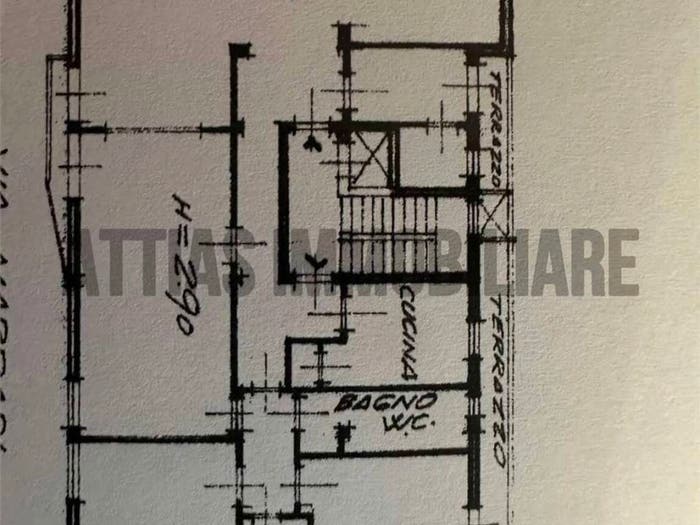 Appartamento con 6 locali in vendita in Calzabigi, Livorno