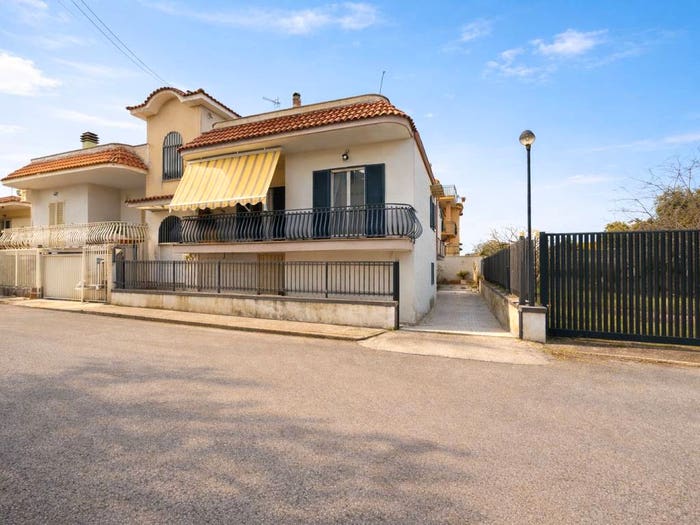 Appartamento quadrilocale in vendita in Via Rodolfo Morandi, Centro, Mugnano di Napoli