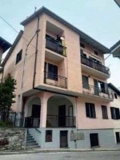 Appartamento quadrilocale in vendita in Via Roma, Centro, Gordona