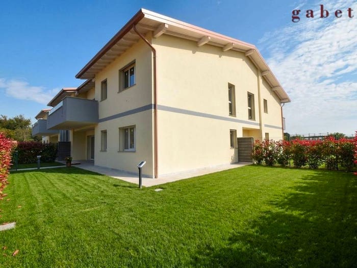 Appartamento trilocale in vendita in Via Isonzo, Centro, Magenta