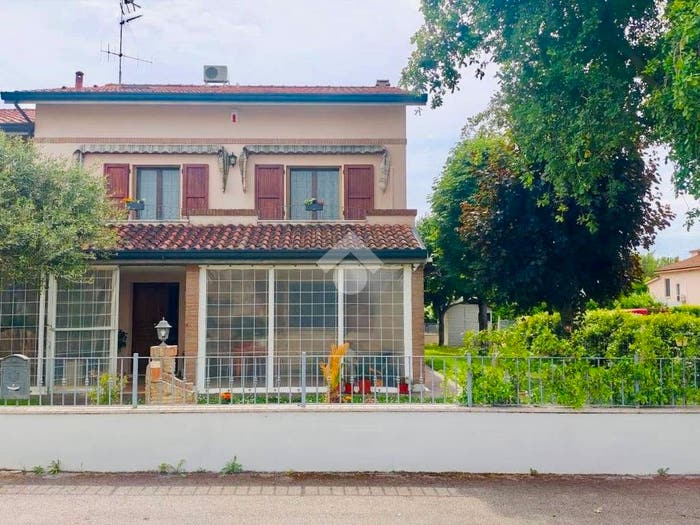 Casa con 6 locali in vendita in Via della Pieve, Roncalceci Longana, Ravenna