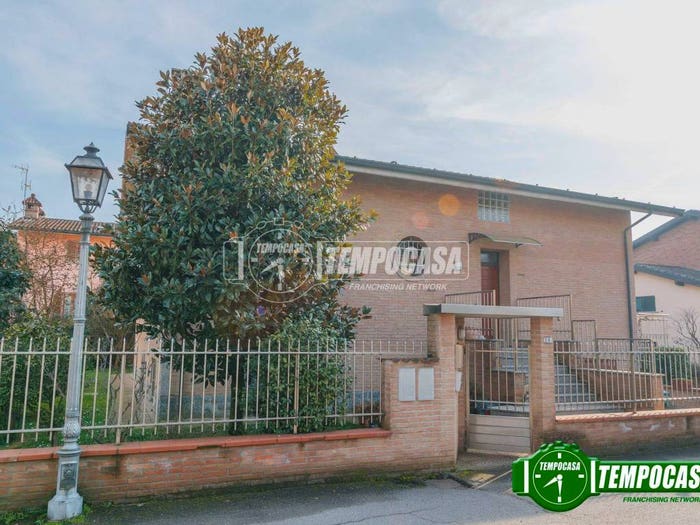 Casa con 6 locali in vendita in Via Leonardo da Vinci, Borgarello