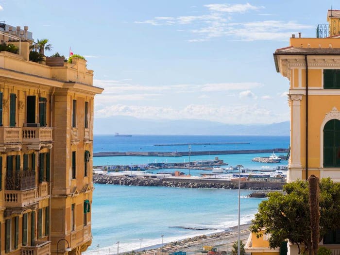 Appartamento trilocale in vendita in Via Trieste, Albaro, Genova