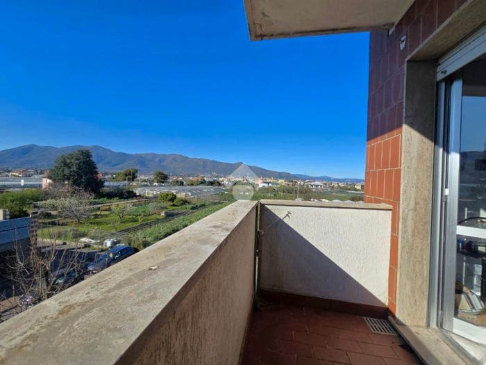 Appartamento trilocale in vendita in Via valle d'aosta, Centro, Albenga