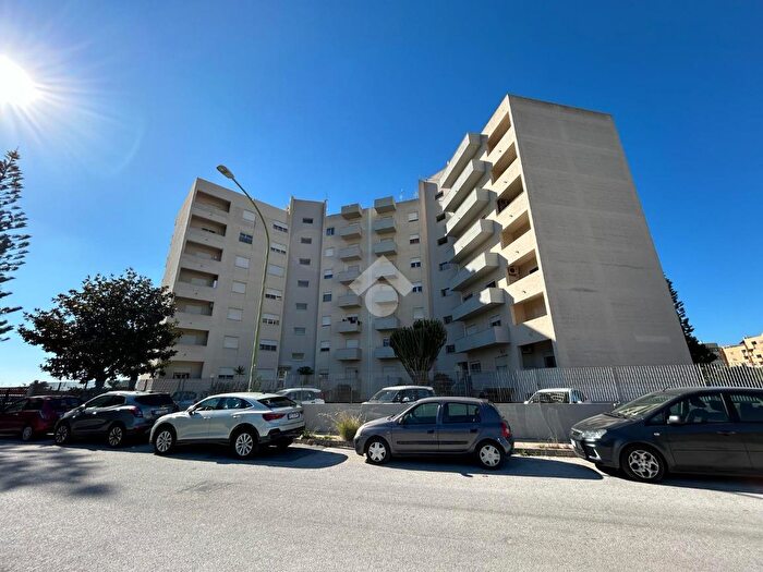 Appartamento con 6 locali in vendita in Via Gaspare Scuderi, Trapani
