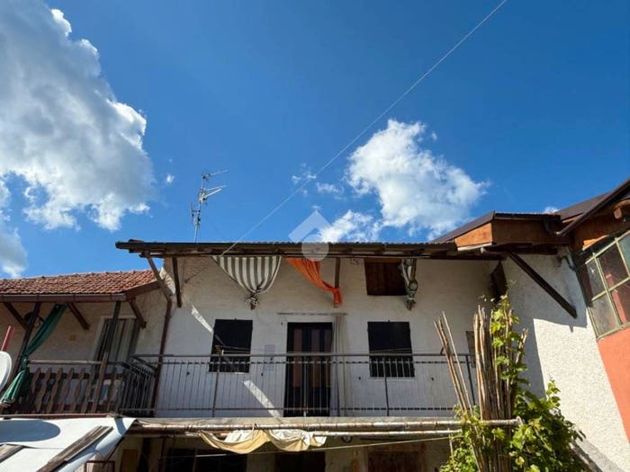 Appartamento trilocale in vendita in Località pianpietro, Giusvalla