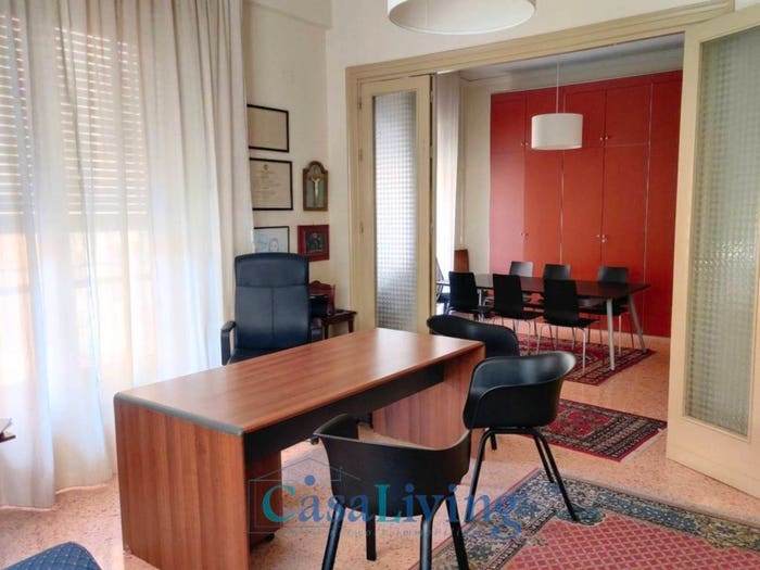 Appartamento con 6 locali in affitto in Via Torquato Tasso, Libertà Villabianca, Palermo