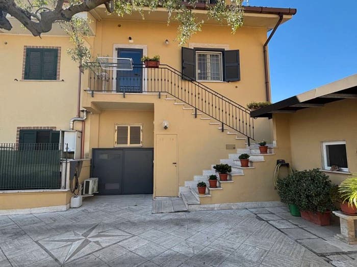 Appartamento con 5 locali in vendita in Via Firenze, Villalba, Guidonia Montecelio